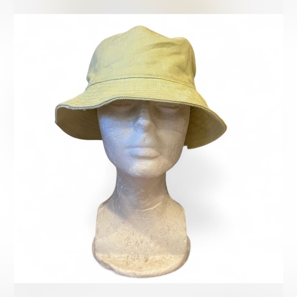 MADEWELL Short Brimmed Bucket Hat in Pear Light Green Yellow Cotton Sunhat Shade